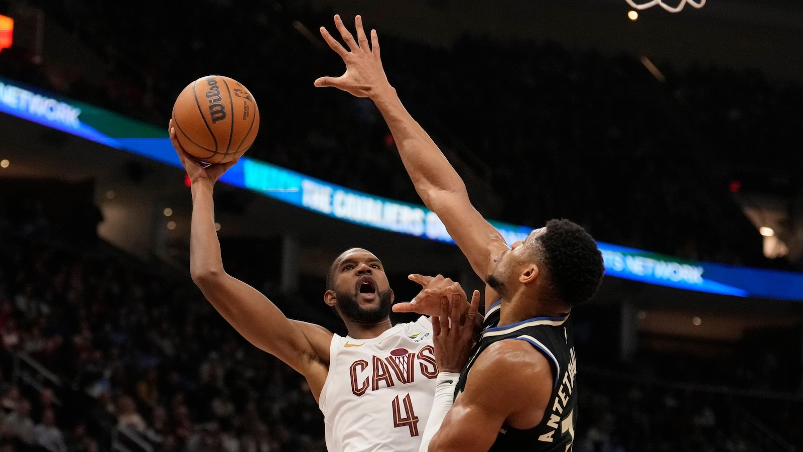 Donovan Mitchell scores 27 as Cavs improve to 15-1 at home, roll over NBA Cup champion Bucks 124-101