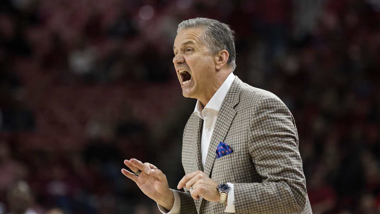 Former Kentucky Coach John Calipari get his first big win at Arkansas