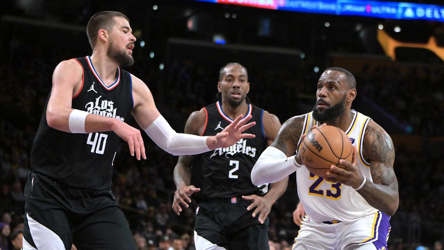 Lakers, Clippers Reportedly in Market to Trade for New Center