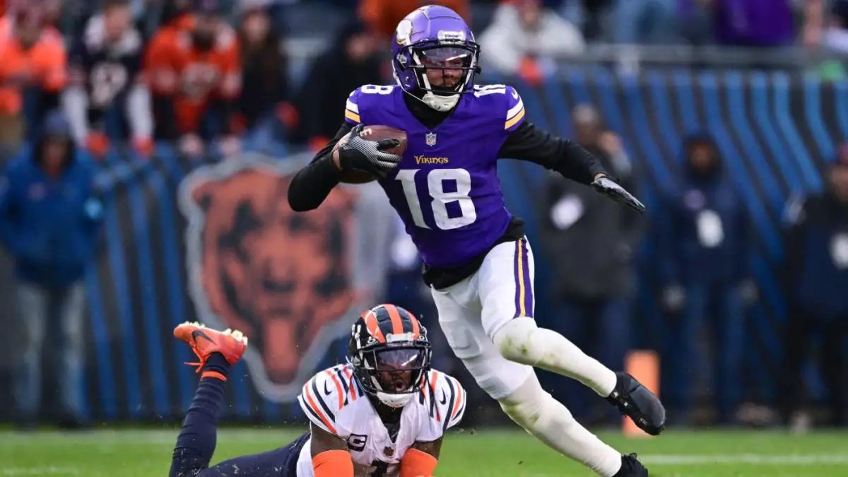 Monday Night Football betting guide: AI, model, expert, props, DFS picks for Vikings-Bears, Raiders-Falcons