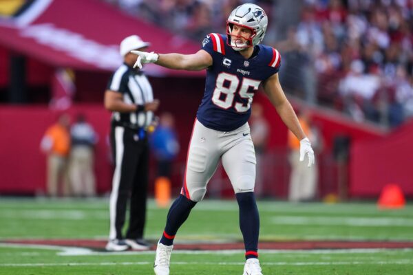 Patriots' Hunter Henry Is Reaching Milestones In Ninth NFL Season