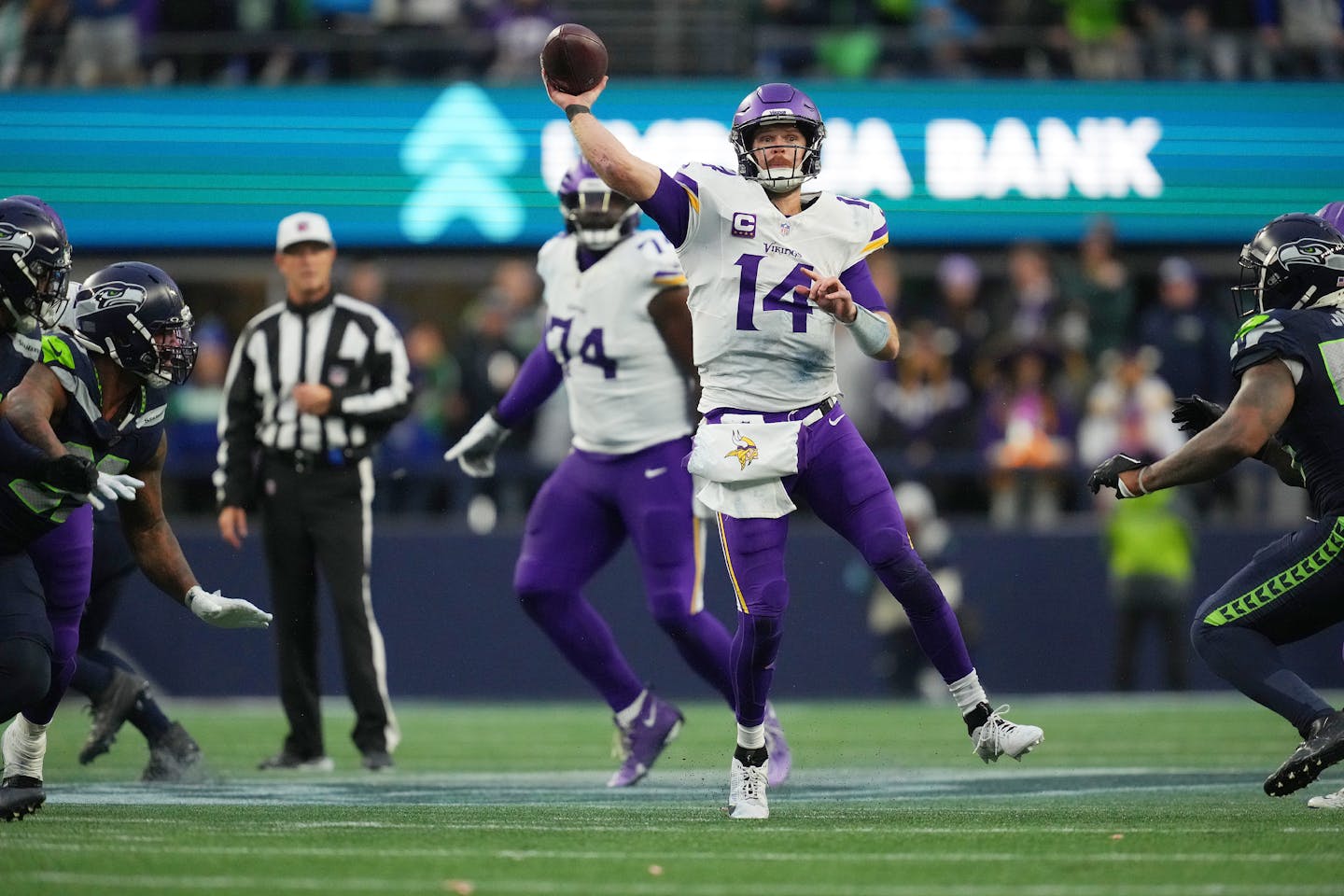 Sam Darnold’s moment against Seattle sets up Minnesota Vikings