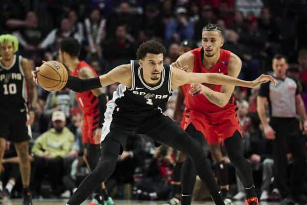 San Antonio Spurs Start Weekend On Right Foot