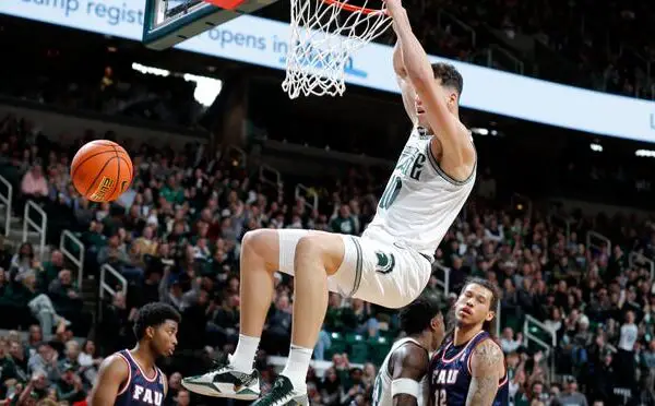 Spartans, Carr dunk FAU, 86-69, in final game before holiday break